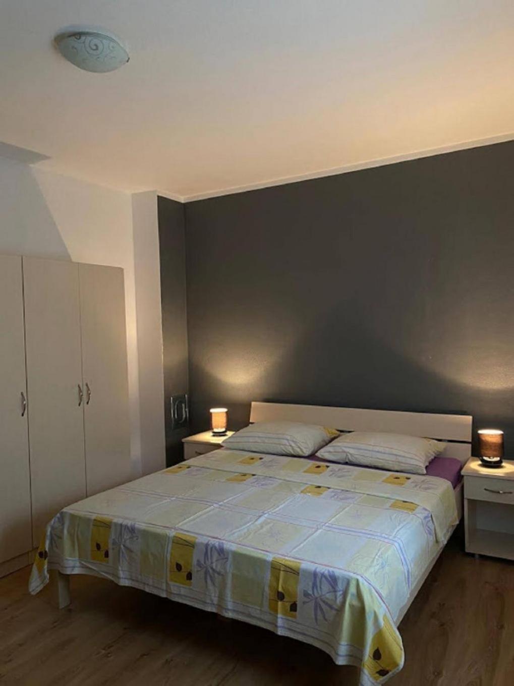 Apartments Domagoj - On The Beach Lukovo Šugarje Kültér fotó
